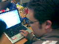 Kammelryttaren googling on his Linux laptop